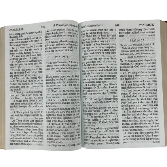Vintage Holy Bible KJV Super Giant Print Reference Black Imitation Leather 1996 - Picture 10 of 10